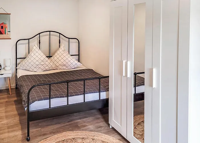 Ferienhaus Malchow * مالتشو